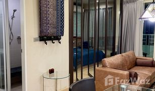 1 Bedroom Apartment for sale in Khlong Ton Sai, Bangkok The Light House