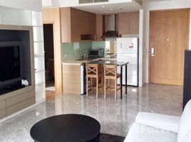 1 спален Кондо на продажу в The Emporio Place, Khlong Tan