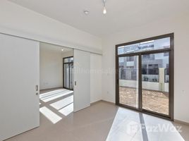 4 спален Таунхаус на продажу в Sama Townhouses, Town Square