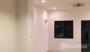 2 Schlafzimmern Reihenhaus zu verkaufen in Thung Sukhla, Pattaya Golden Village Laemchabang