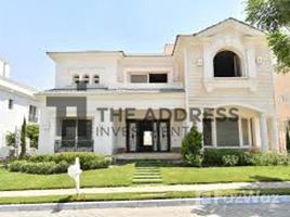 4 Bedrooms Villa for sale in The 5th Settlement, Cairo Mountain View 2