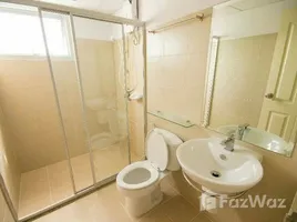 2 Bedroom Condo for sale at Supalai Park Ekkamai-Thonglor, Bang Kapi