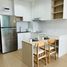2 спален Кондо в аренду в Sathorn House, Si Lom