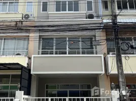 ทาวน์เฮ้าส์ 4 ห้องนอน ให้เช่า ในโครงการ ภูเก็ตวิลล่า กะทู้ 2, กะทู้, กะทู้, ภูเก็ต