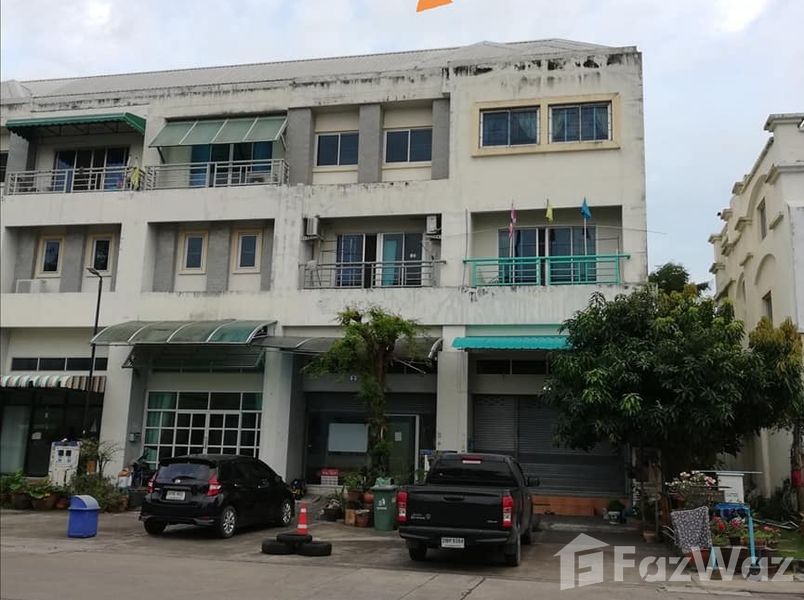 Whole buildings with Basketball Court for Rent in Thailand