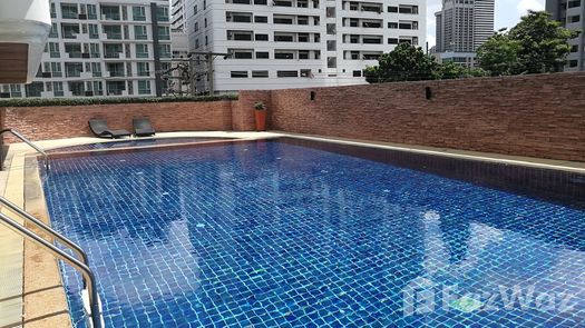 Fotos 1 of the Communal Pool at Beverly Tower Condo