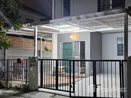 3 Habitación Adosado en alquiler en Baan Pruksa 87/2 Srinakarin-Bangna, Bang Kaeo, Bang Phli