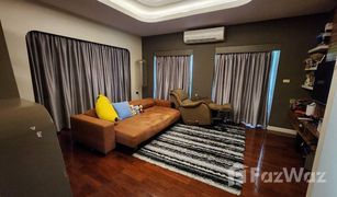 5 Bedrooms House for sale in Bang Phai, Bangkok Baan Ladawan Pinklao-Petchkasem