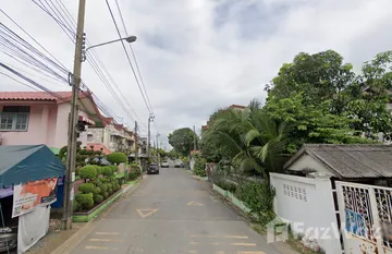 Napakad Village in Sai Mai, Bangkok