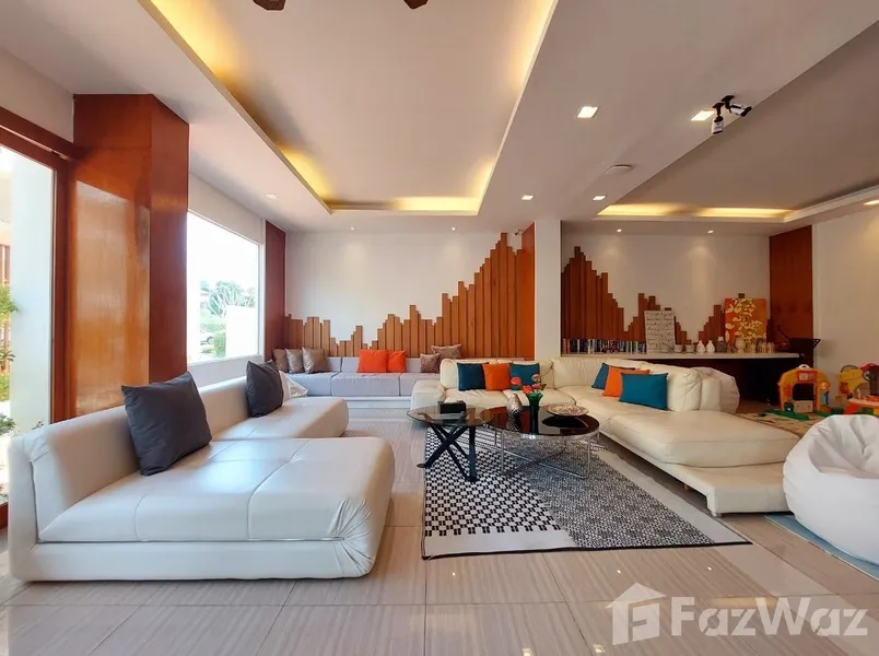 Picture of Sun-Drenched Penthouse Retreat with Gym & Parking - Expedia