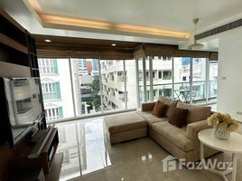 2 Habitación Departamento en venta en Focus on Saladaeng, Si Lom