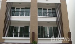 4 Schlafzimmern Reihenhaus zu verkaufen in Bang Phueng, Samut Prakan Biztown Rama 3 - Suksawat