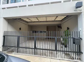 บ้านเดี่ยว 3 ห้องนอน ให้เช่า ในโครงการ โนเบิล คิวบ์, สวนหลวง, สวนหลวง, กรุงเทพมหานคร, ไทย