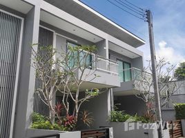 3 Habitación Adosado en alquiler en East Bangtao Ville, Thep Krasattri