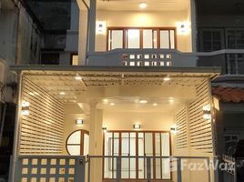 3 Bedroom Townhouse for sale in Bangkok, Khlong Chan, Bang Kapi, Bangkok