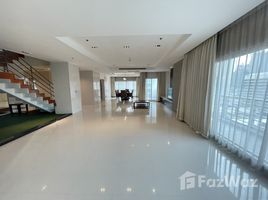 4 Bedroom Apartment for rent at Royal Residence Park, Lumphini