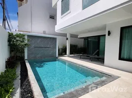 4 Habitación Villa en venta en OTOP Patong, Patong, Patong