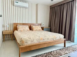 คอนโด 2 ห้องนอน ให้เช่า ในโครงการ ลากูน่า ไฮท์, นาเกลือ