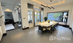 4 Bedrooms Villa for sale in Khlong Tan Nuea, Bangkok 