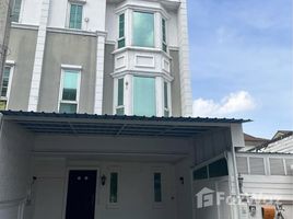 3 Bedroom Townhouse for sale at The Preston Townhome Rama9-Krungthepkreetha, Hua Mak, Bang Kapi