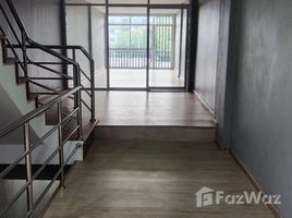 3 спален Таунхаус for sale in Ramkhamhaeng ARL, Suan Luang, Khlong Tan Nuea