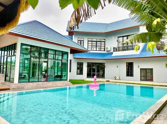 Villas with Private Pool for Rent in Bangkok