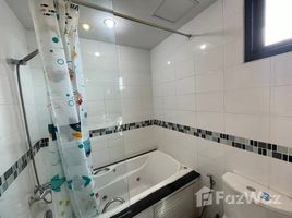 2 спален Кондо в аренду в The Jigsaw Condominium, Nong Pa Khrang, Mueang Chiang Mai, Чианг Маи