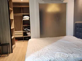 คอนโด 1 ห้องนอน ให้เช่า ในโครงการ สกาย วอล์ค เรสซิเดนซ์, พระโขนงเหนือ