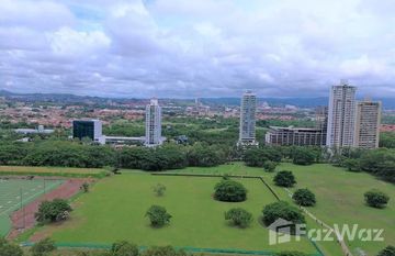 AVENIDA LA ROTONDA A PASOS DE BLADEX in Parque Lefevre, パナマ