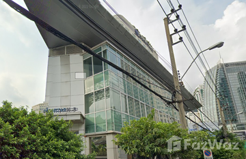 Monstar Hub in Khlong Toei, Bangkok