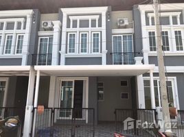 2 Schlafzimmer Reihenhaus zu vermieten im Golden Town Chiangmai - Kad Ruamchok, Fa Ham, Mueang Chiang Mai