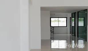 3 Bedrooms Townhouse for sale in Bang Krathuek, Nakhon Pathom 