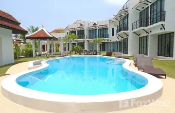 Sunrise Villa Resort in ห้วยใหญ่, พัทยา