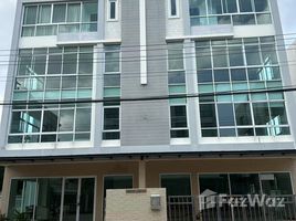 10 Bedroom Townhouse for rent at Biz Galleria Nuanchan, Nuan Chan, Bueng Kum, Bangkok, Thailand