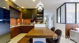Available Units at Sky Center