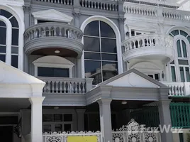 2 Bedroom Shophouse for rent in Chong Nonsi, Bangkok, Chong Nonsi, Yan Nawa, Bangkok, Thailand