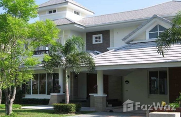 Sukhumvit 36 Garden Village in Khlong Tan, 曼谷