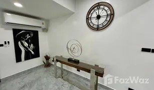 Кондо, 3 спальни на продажу в Nong Prue, Паттайя Ruamchok Condo View 2