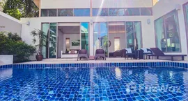 Viviendas disponibles en Mahogany Pool Villa