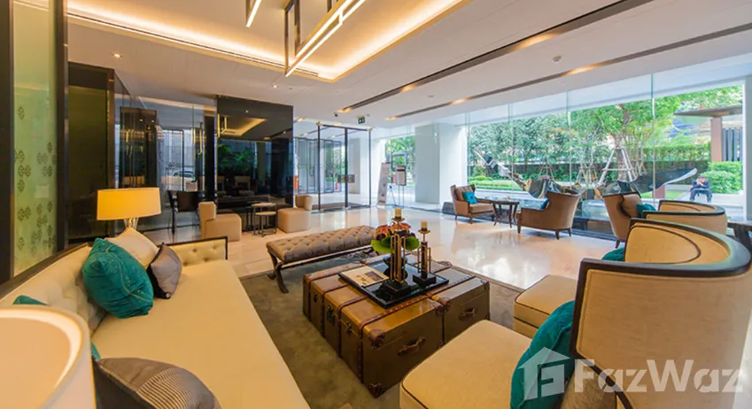 Фото 1 of the แผนกต้อนรับ at The Room Sathorn-TanonPun