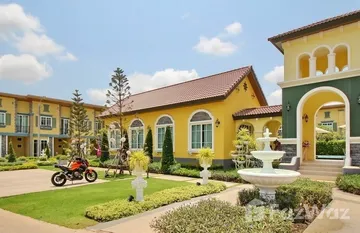 Golden Town Bangkae in Lak Song, Bangkok