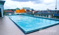 Фото 3 of the Gemeinschaftspool at Sunset Boulevard Residence 2