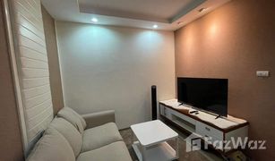Studio Wohnung zu verkaufen in Din Daeng, Bangkok Baan Klang Krung Resort (Ratchada 7)