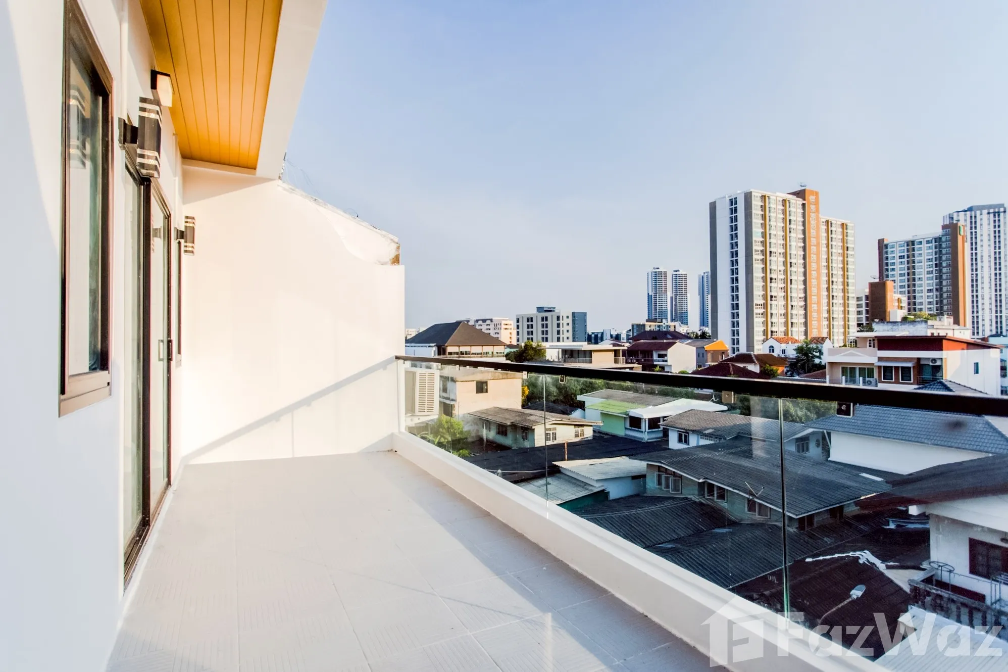 6bed 7bath Pracha Uthit Soi 1 — photo 2