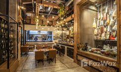 Fotos 3 of the On Site Restaurant at Somerset Ekamai Bangkok