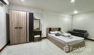 1 Schlafzimmer Appartement zu verkaufen in Hua Mak, Bangkok Phun Sin Condotown 