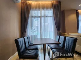 2 chambre Condominium à louer à , Phra Khanong