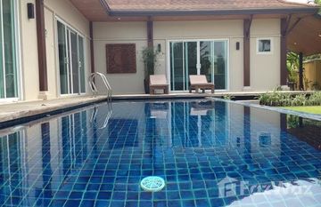 Two Villa Tara in Choeng Thale, Phuket