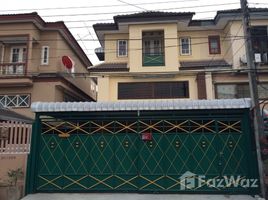 4 Bedroom Townhouse for sale at Baan Thanakorn Villa 2, Wat Chalo, Bang Kruai