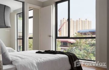 Unit 301 for Rent: 3 Bedrooms Residence in Tonle Basak, プノンペン